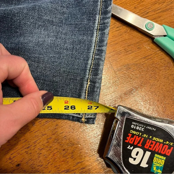 NWT Judy Blue Distressed High Rise Boyfriend Fit Size 13/31 - Picture 10 of 14